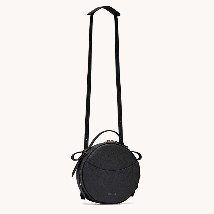 circa bag pebbled noir side view with long strap