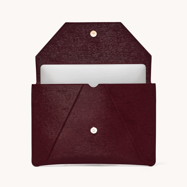 envelope laptop sleeve mimosa bordeaux open view with laptop in sleeve