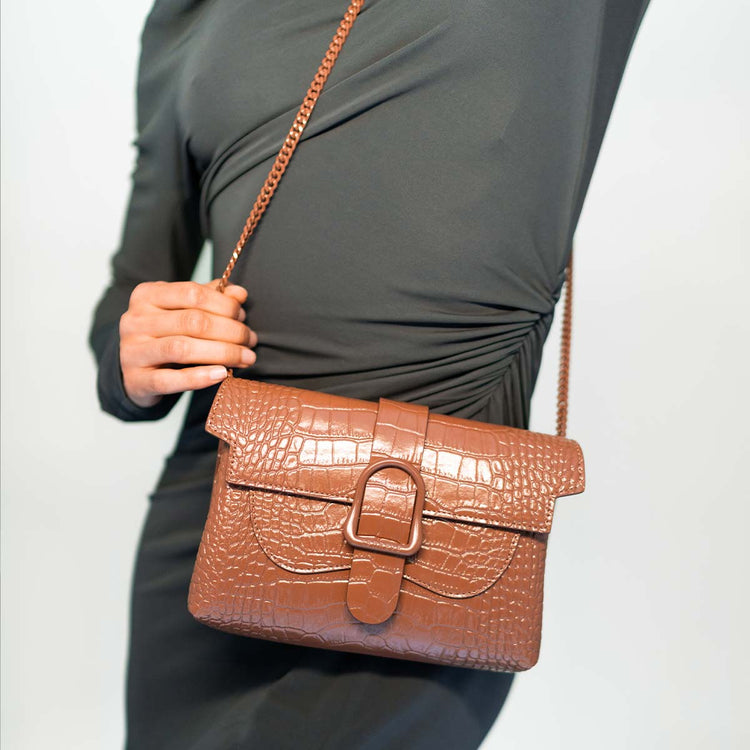 Aria Élevée Belt Bag | Vegan Amica Monochrome 5 main