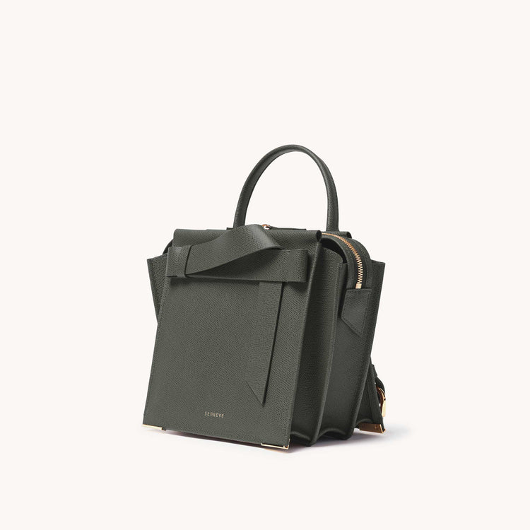 armonica bag pebbled forest side view