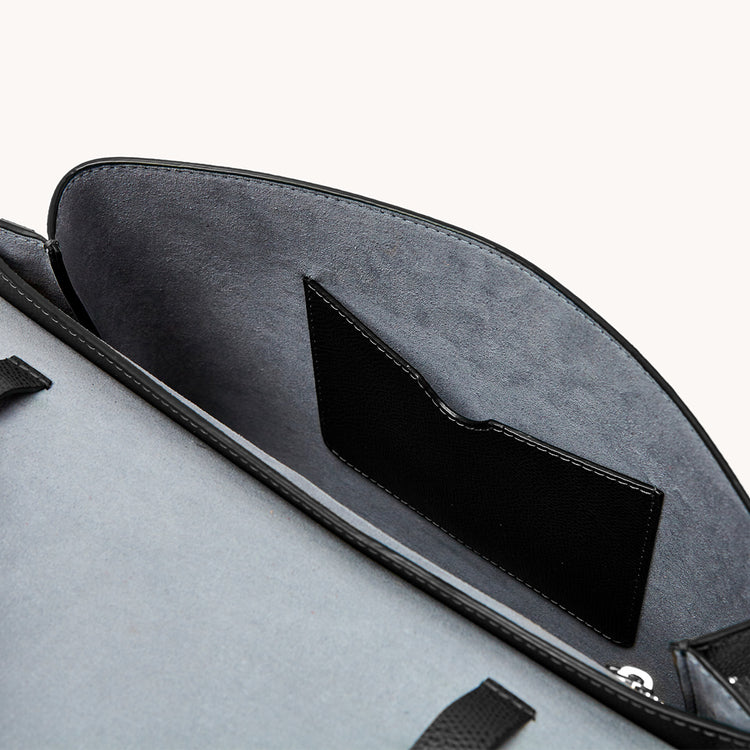 cadence shoulder bag pebbled noir interior view of card slot