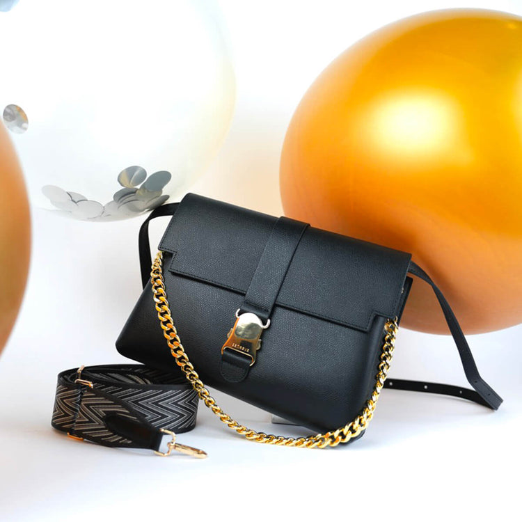 Cadence Shoulder Gift Set | Pebbled Noir 1 main