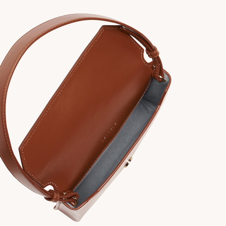 cavalla saddle bag in piatta camel interior view