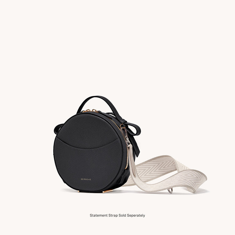 circa bag pebbled noir side view with statement strap