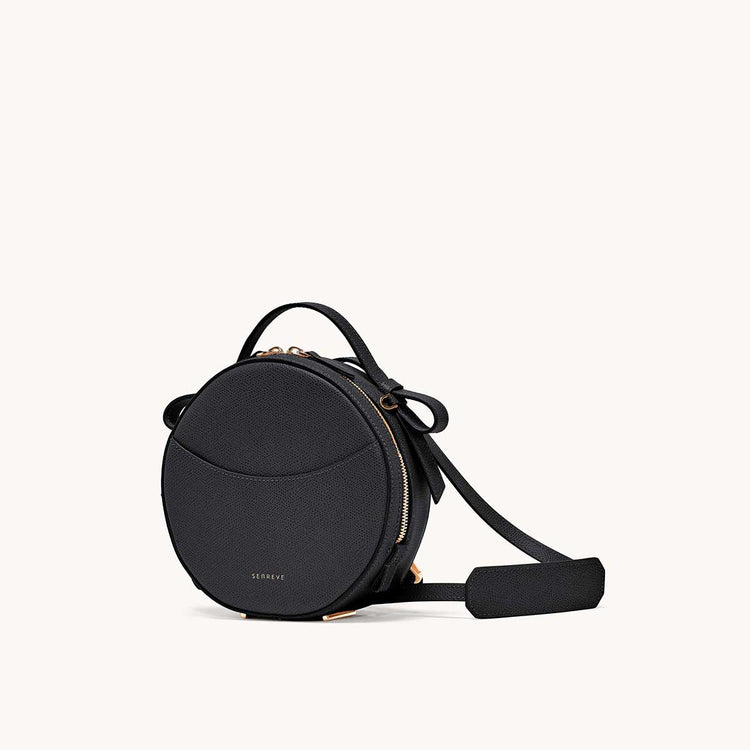 circa bag pebbled noir side view with leather strap