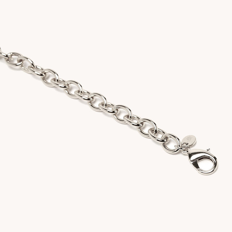 convertible cable chain in silver closeup of hardware.