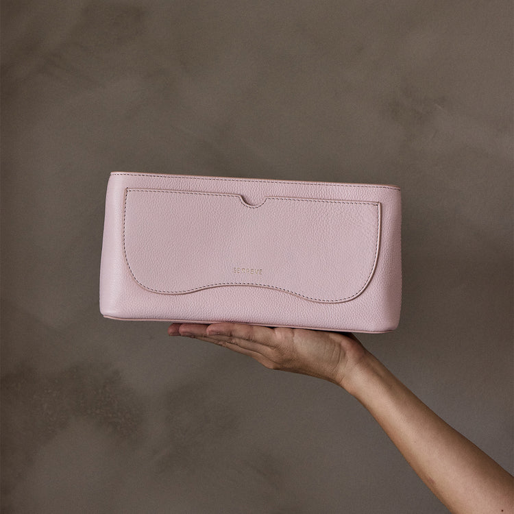 Almost Perfect | Midi Atlas Pochette | Piccola 4 main