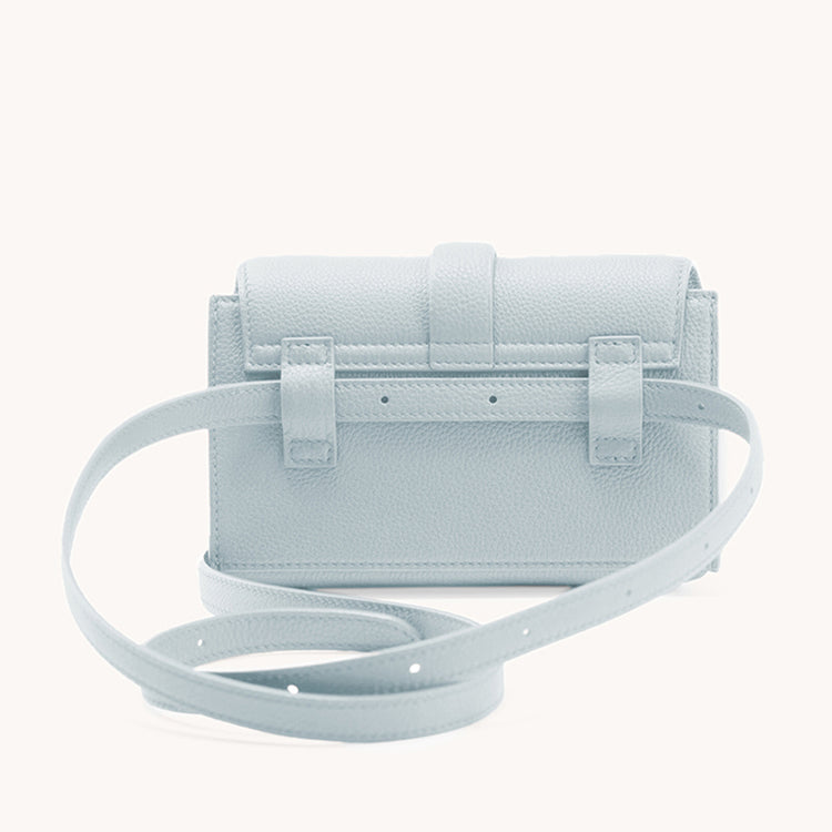 Last Chance | Mini Aria Élevée Belt Bag | Piccola 3 main