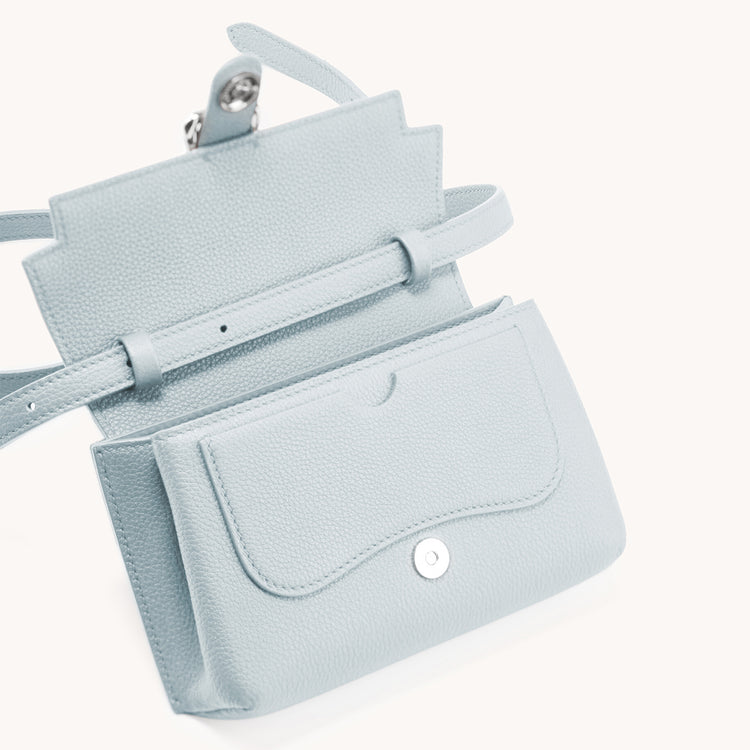 Last Chance | Mini Aria Élevée Belt Bag | Piccola 4 main
