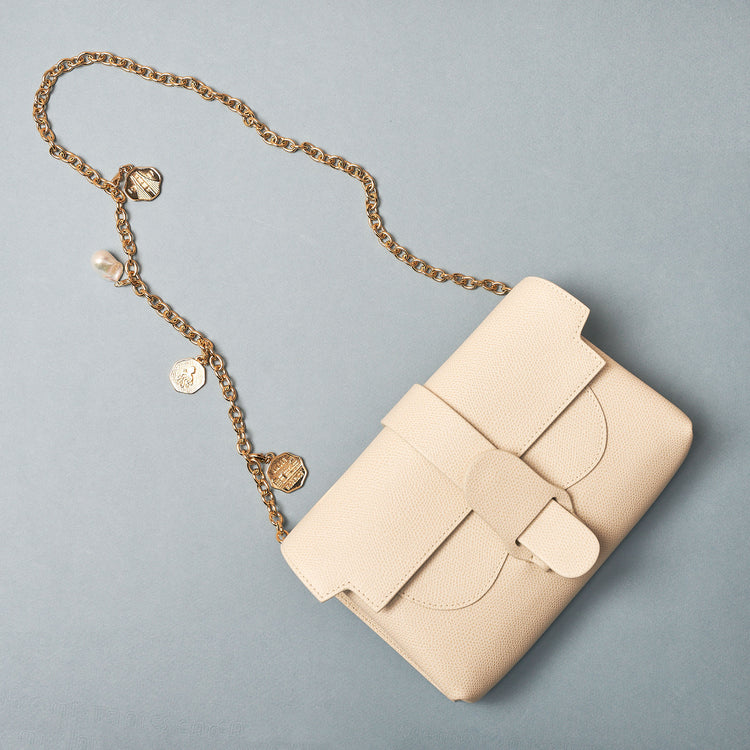 AURATE x SENREVE: Organic Pearl Gold Charm 6 main